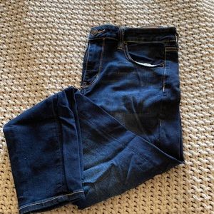 American eagle dark blue jeans